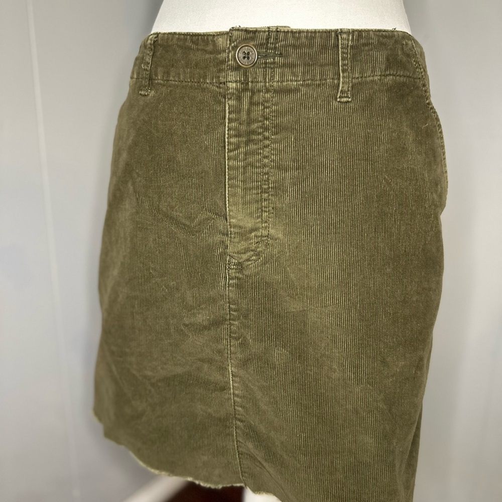Eddie Bauer Olive Green Corduroy Mini Skirt - Size 8 - Picture 2 of 4
